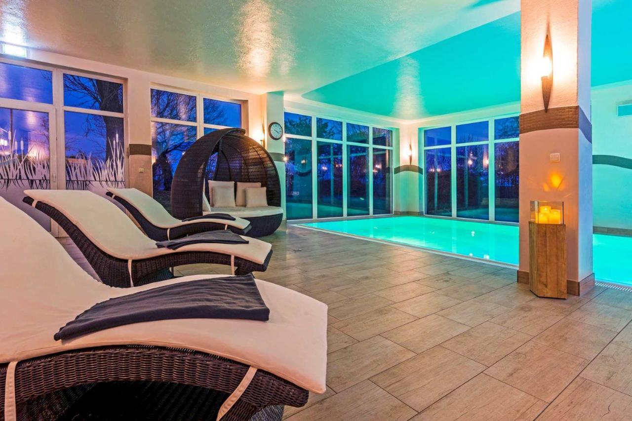 Land Gut Hotel Hermann Bentwisch Exteriör bild