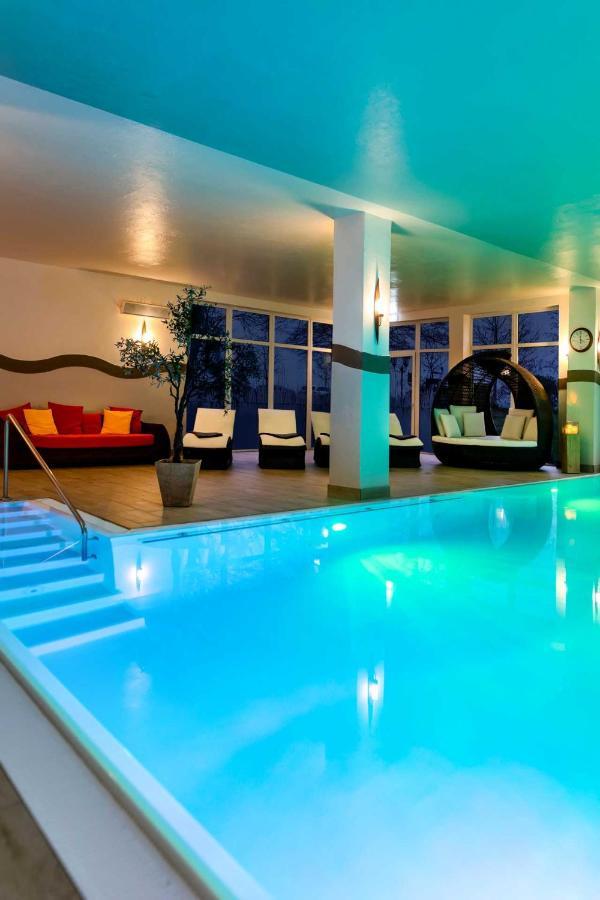 Land Gut Hotel Hermann Bentwisch Exteriör bild