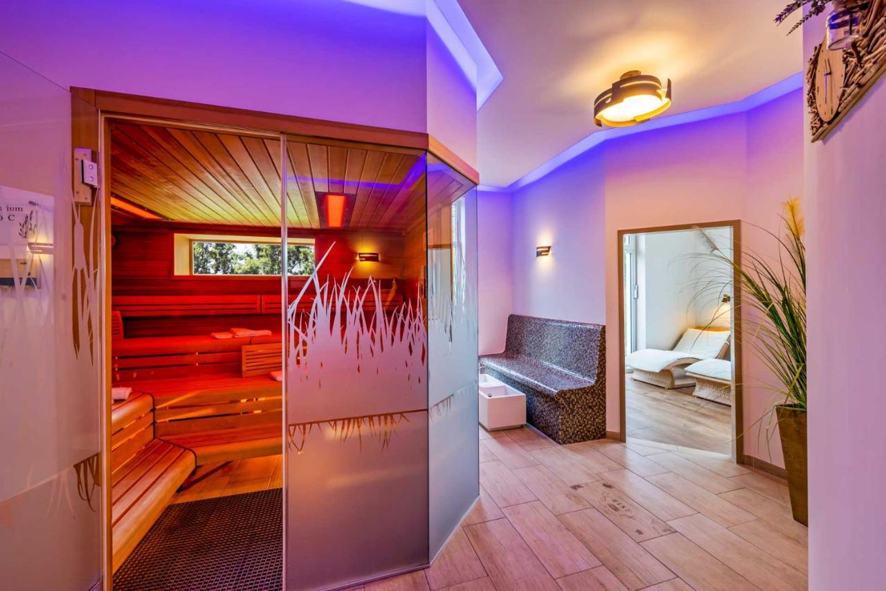 Land Gut Hotel Hermann Bentwisch Exteriör bild