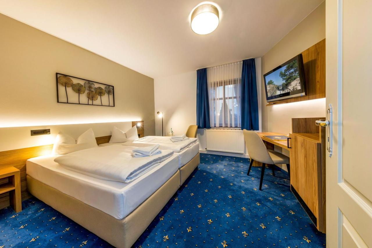 Land Gut Hotel Hermann Bentwisch Exteriör bild