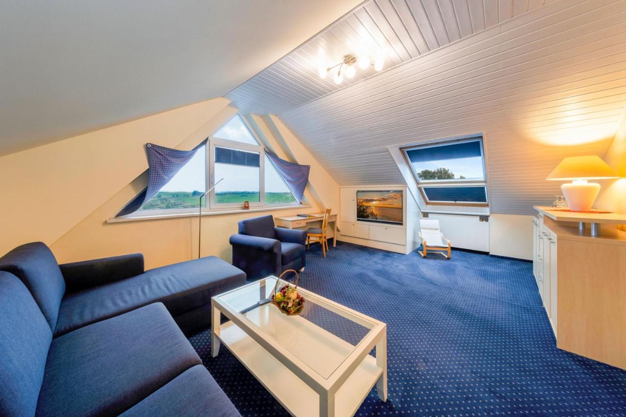 Land Gut Hotel Hermann Bentwisch Exteriör bild