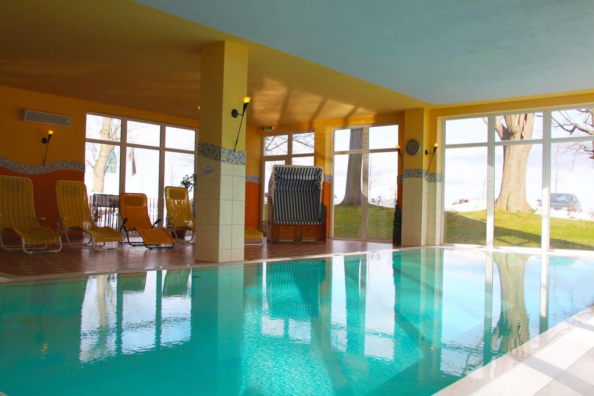 Land Gut Hotel Hermann Bentwisch Bekvämligheter bild